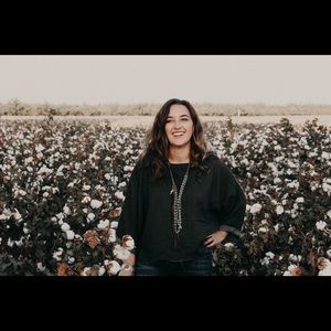Meet your Posher, Alexis